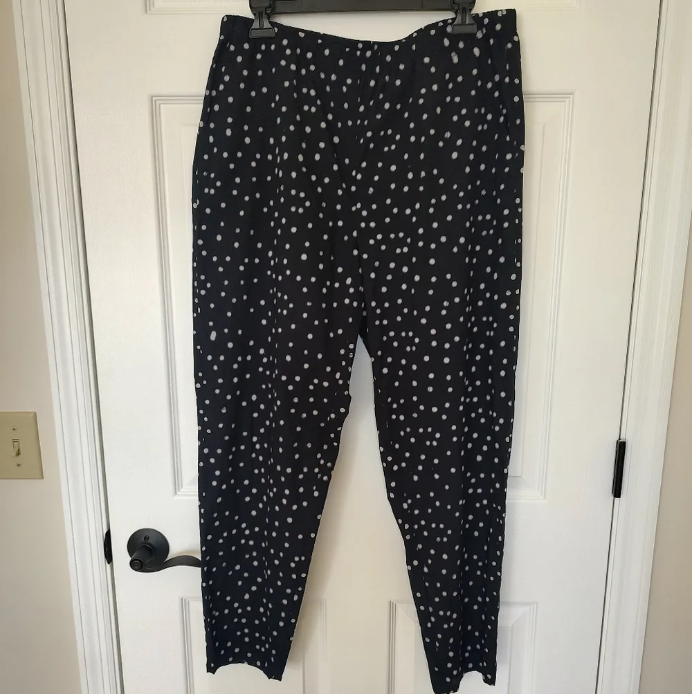 Eileen Fisher Organic Cotton Pull On Black Polka Dot Lightweight Cropped Pants M - Picture 2 of 11